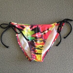 Roxy Tie Dye Bikini Bottom 🌴